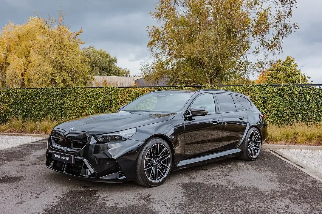BMW M5 4.4 PHEV Touring - Thumbnail 2