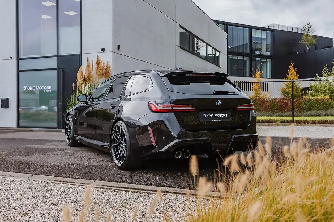 BMW M5 4.4 PHEV Touring - Thumbnail 5
