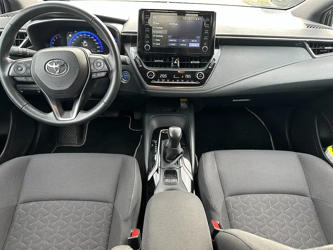 Toyota Corolla - Thumbnail 10