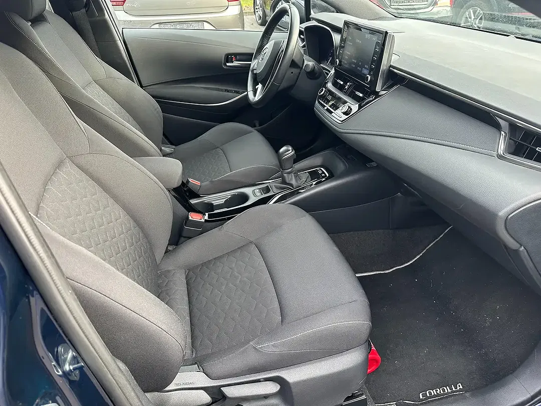 Toyota Corolla - Thumbnail 7