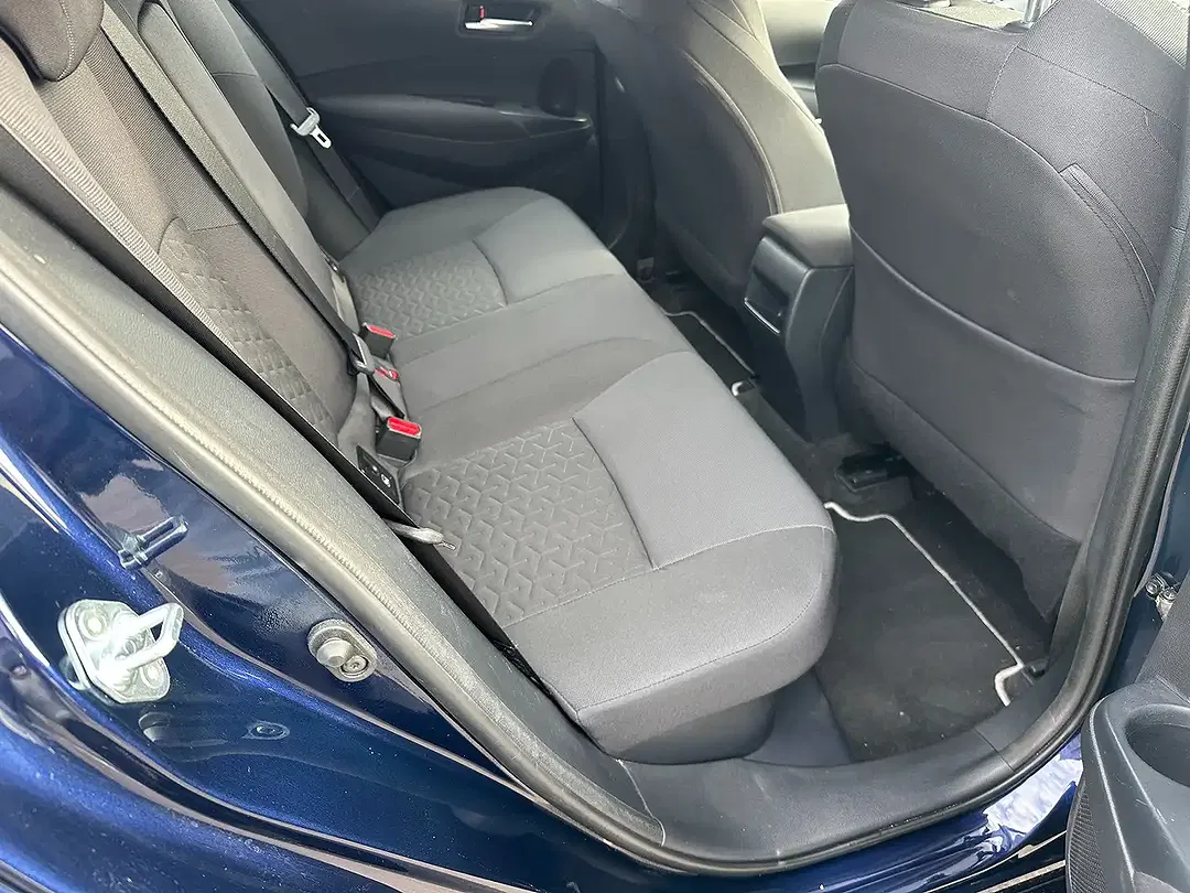 Toyota Corolla - Thumbnail 8