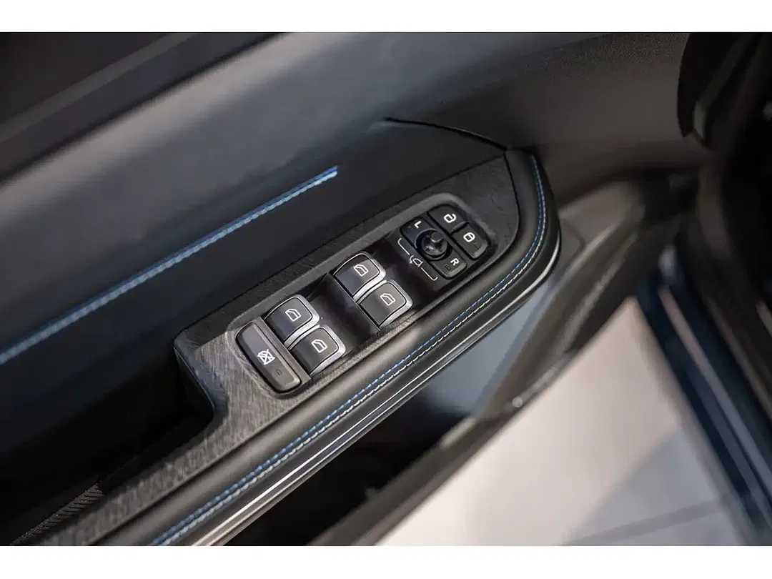 Lynk & Co 01 - Thumbnail 24