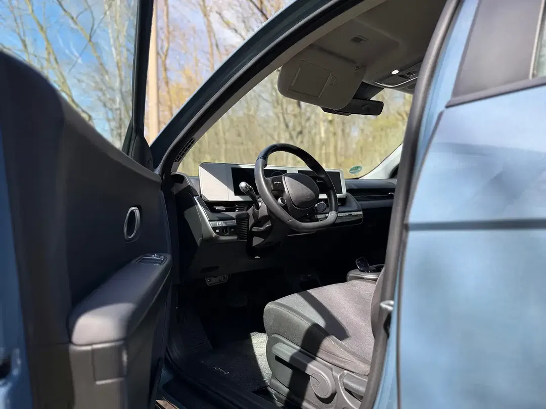 Hyundai IONIQ 5 - Thumbnail 10