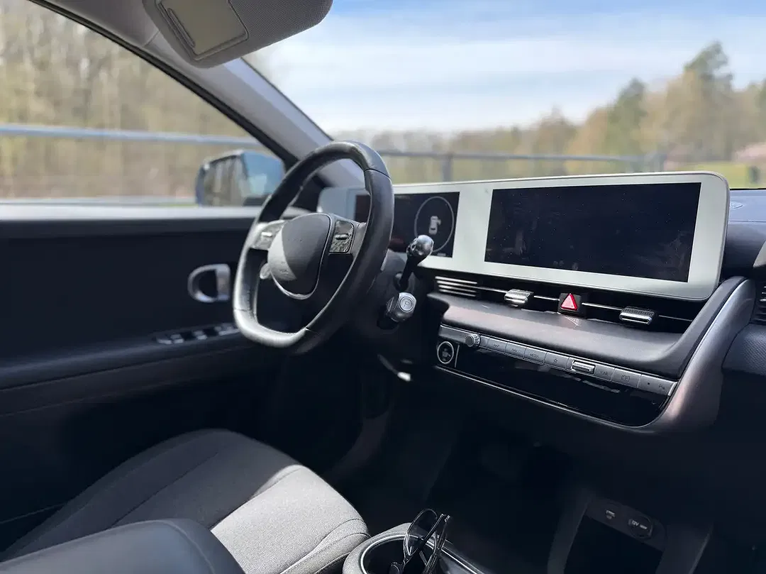 Hyundai IONIQ 5 - Thumbnail 9