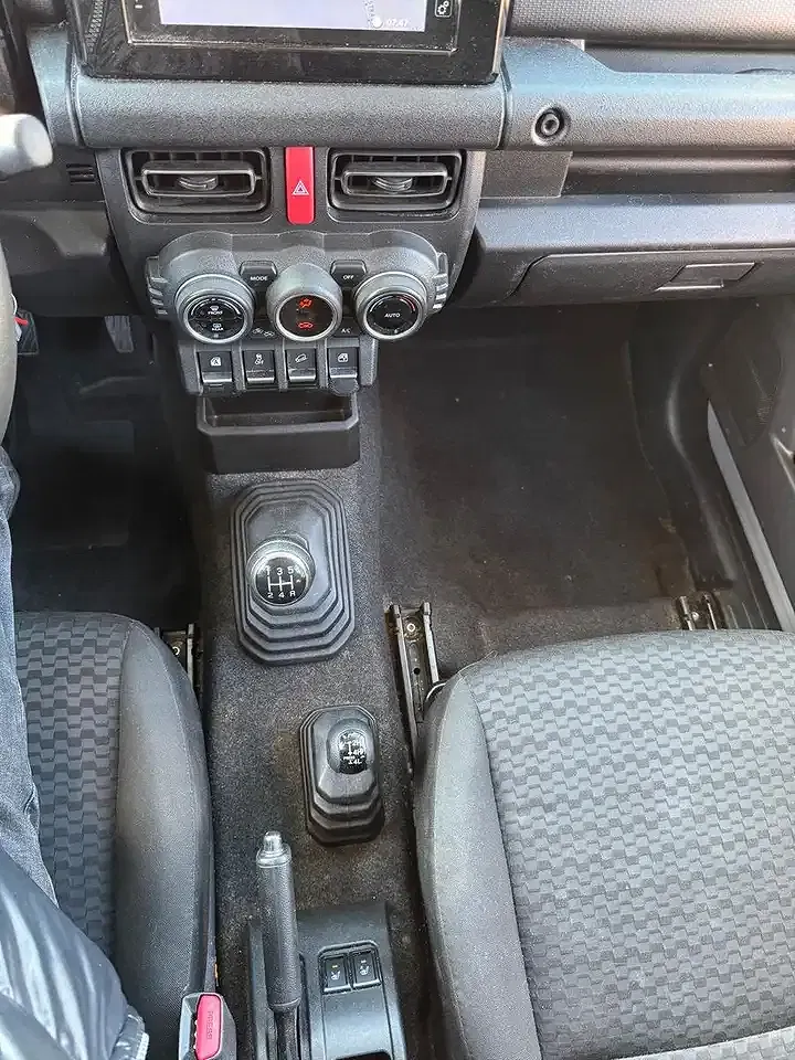 Suzuki Jimny AllGrip Comfort+ - Thumbnail 13