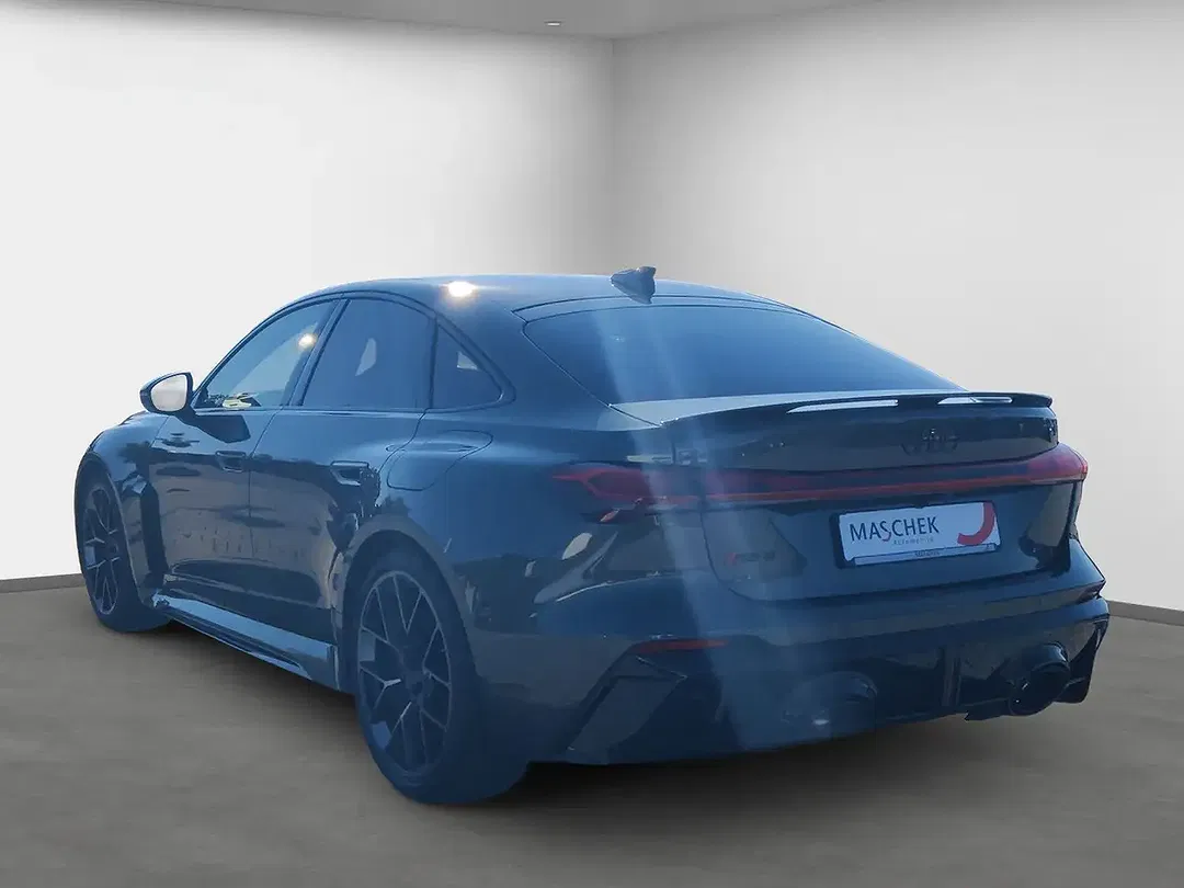 Audi RS5 - Thumbnail 3