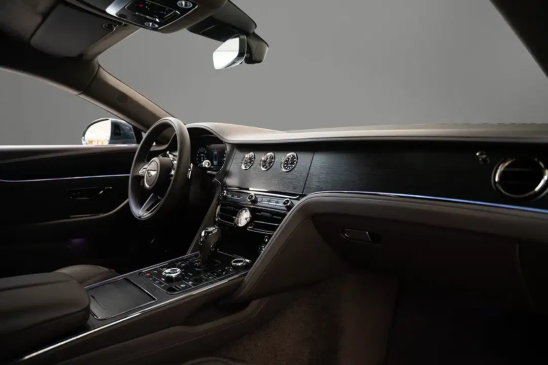 Bentley Flying Spur 4.0 V8 Hybrid - Thumbnail 10