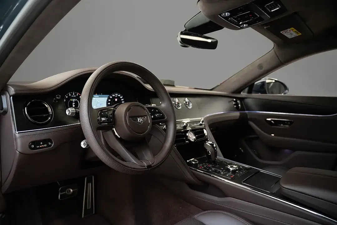 Bentley Flying Spur 4.0 V8 Hybrid - Thumbnail 14
