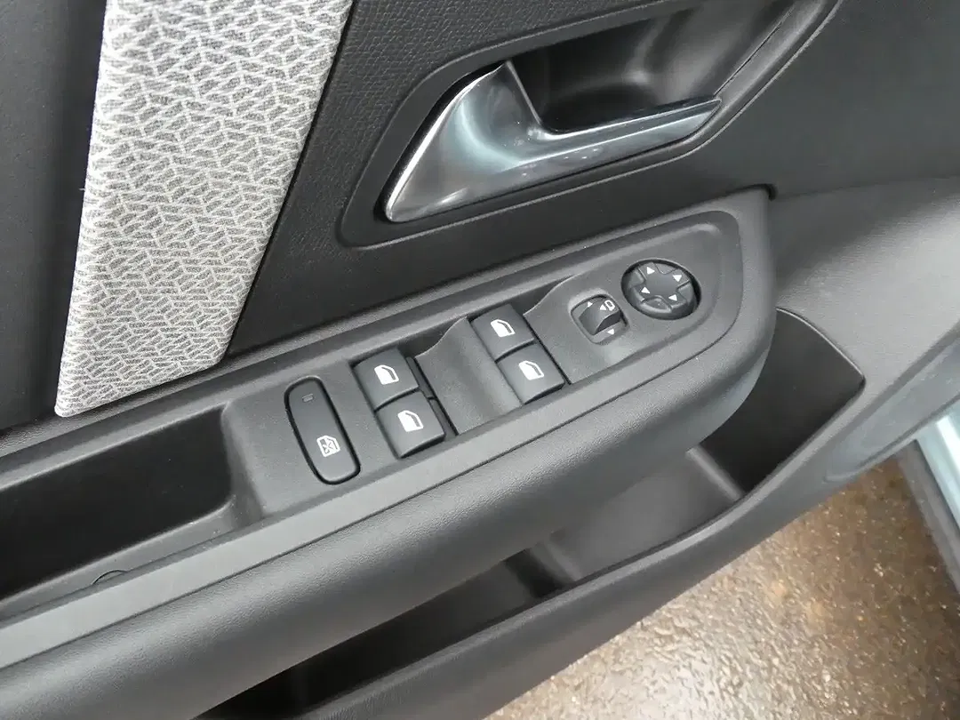 Citroen C4 Shine - Thumbnail 13