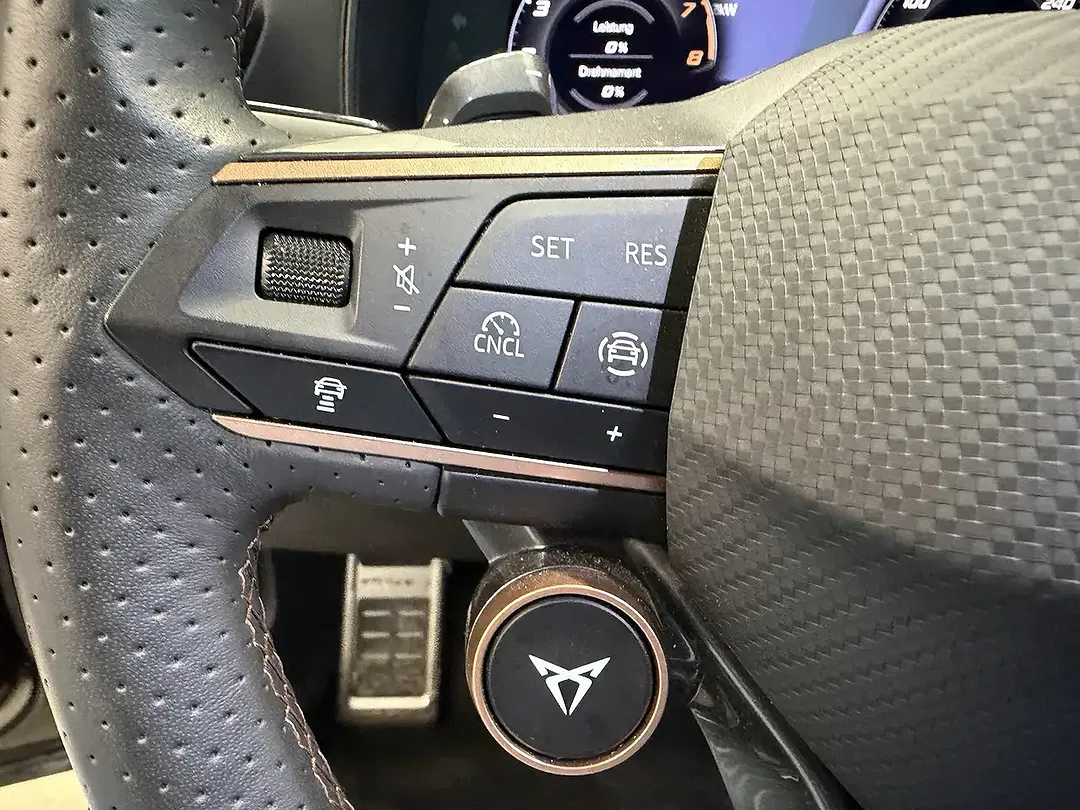 CUPRA Formentor 1.5 eTSI DSG Design Edition - Thumbnail 13