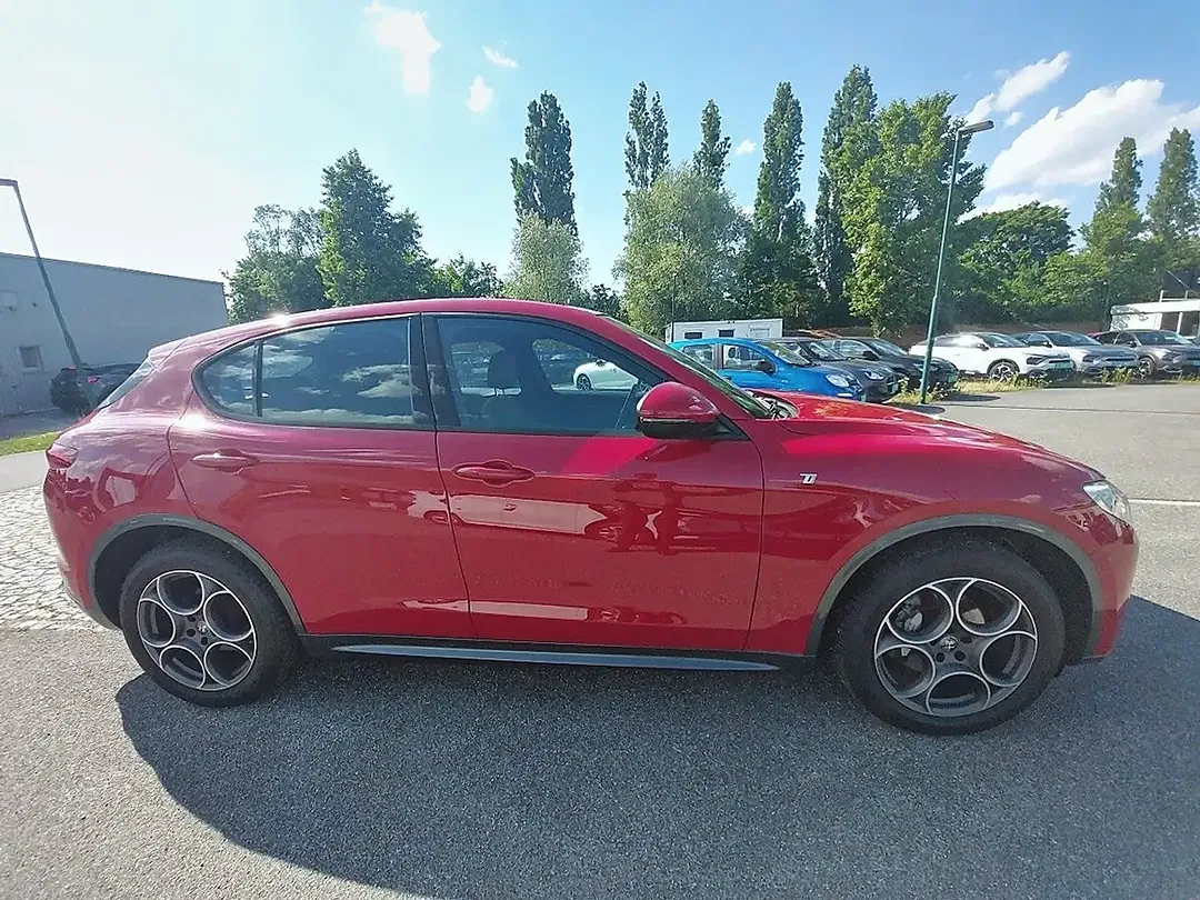 Alfa Romeo Stelvio 2.2 Diesel Ti - Thumbnail 4