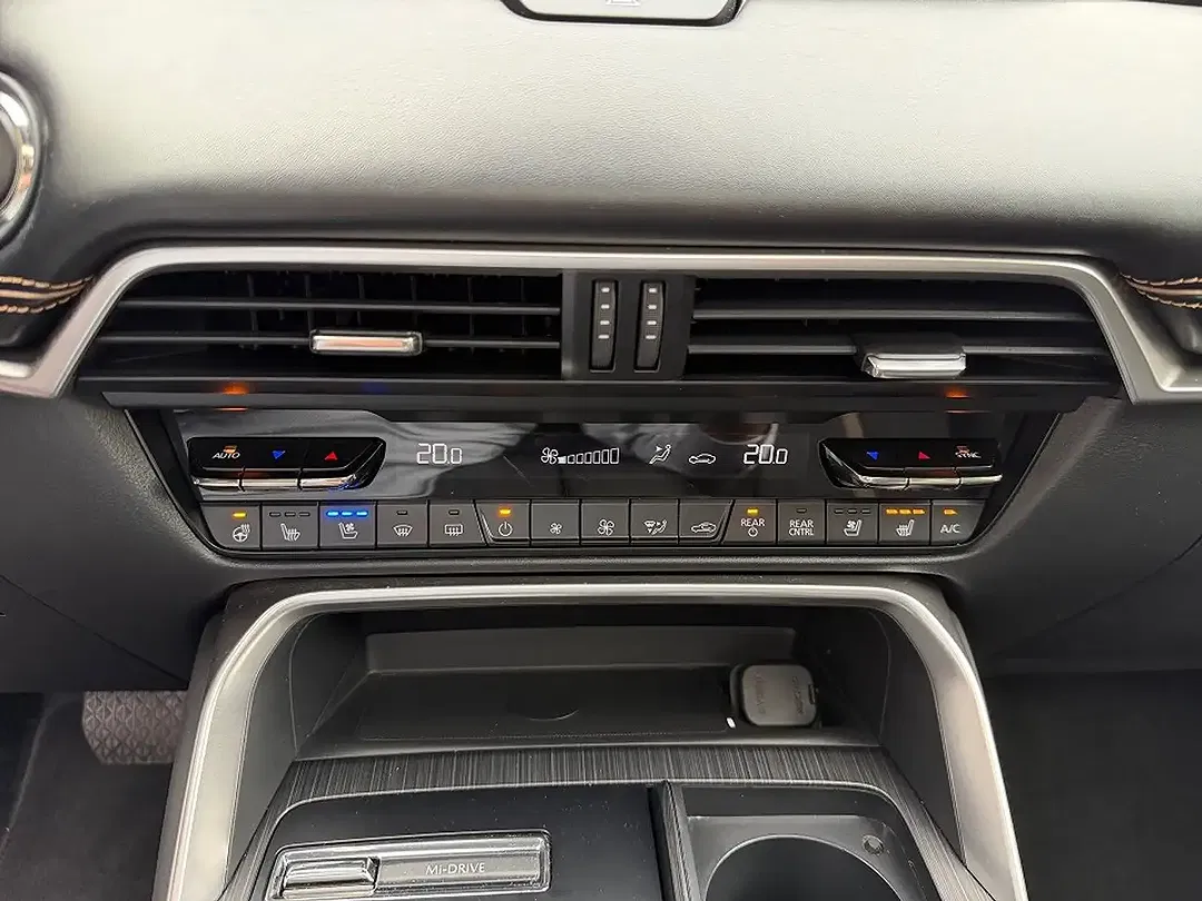 Mazda CX-80 PHEV Homura Plus - Thumbnail 16