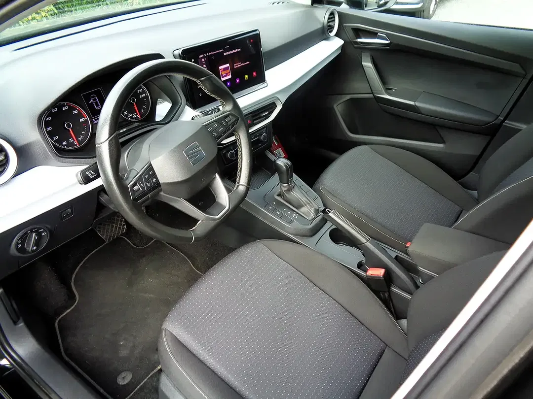 SEAT Ibiza - Thumbnail 10
