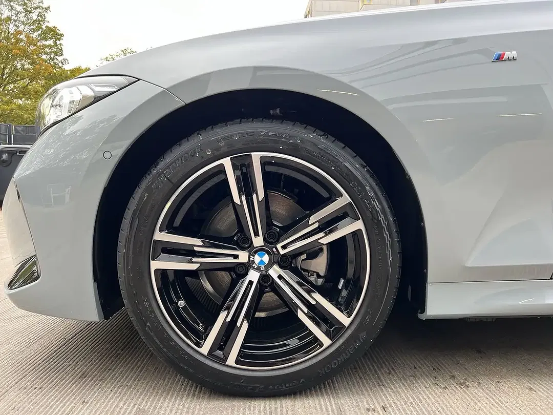BMW 320 - Thumbnail 3