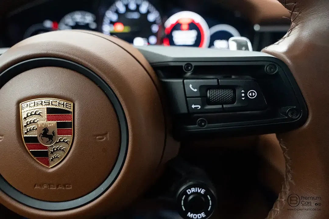 Porsche Panamera 4 Sport Chrono Edition - Thumbnail 32