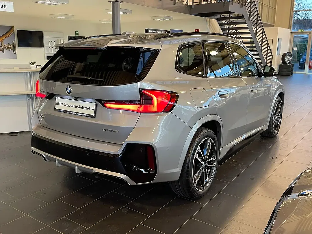BMW X1 sDrive M Sport Pro - Thumbnail 9