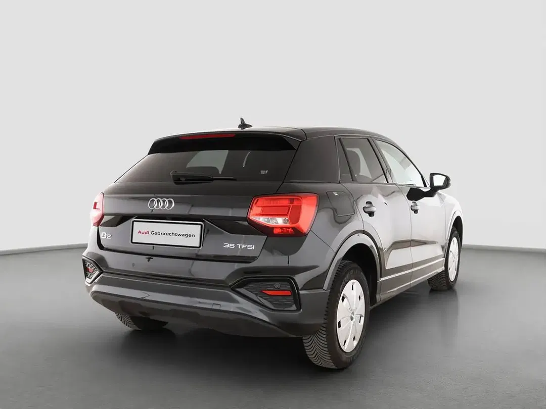 Audi Q2 35 TFSI S tronic - Thumbnail 2