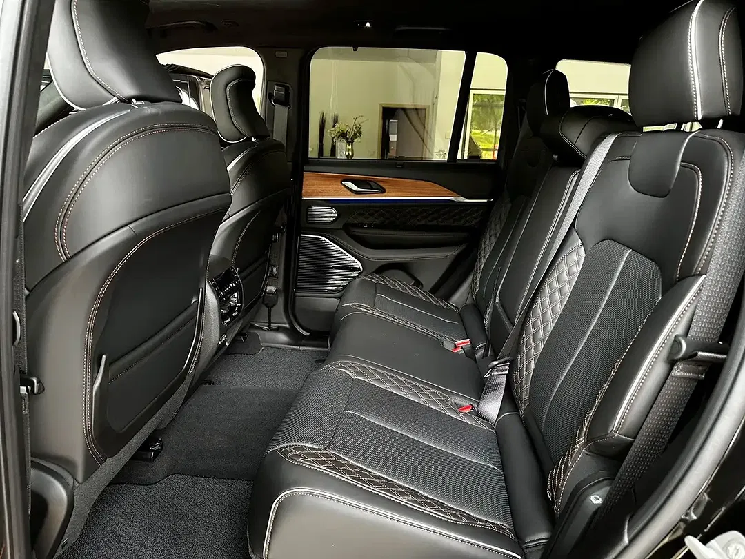 Jeep Grand Cherokee 4xe Summit - Thumbnail 12