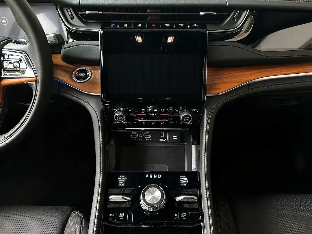 Jeep Grand Cherokee 4xe Summit - Thumbnail 9