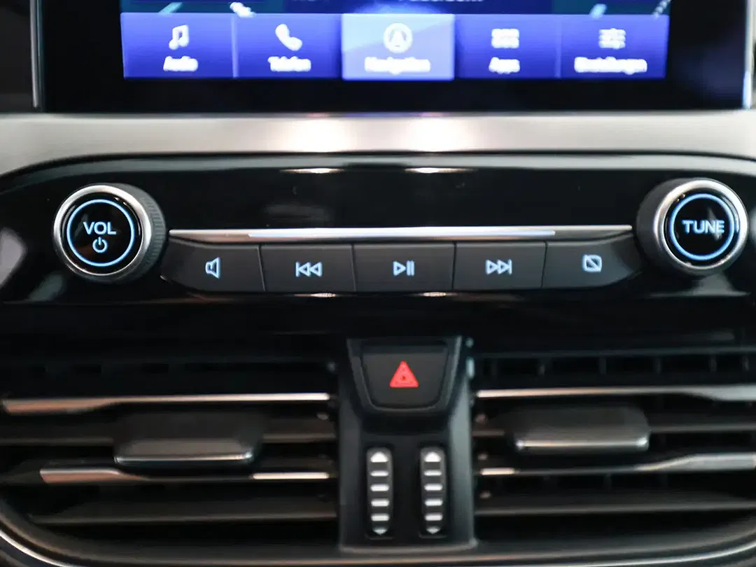 Ford Kuga 2.5 PHEV Titanium - Thumbnail 12