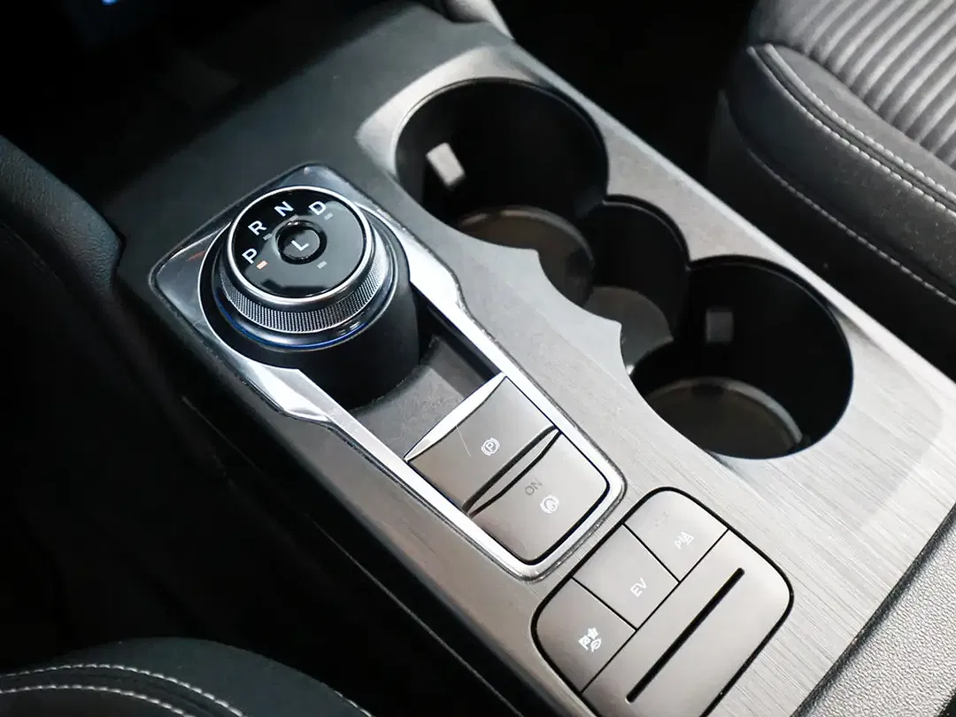 Ford Kuga 2.5 PHEV Titanium - Thumbnail 14