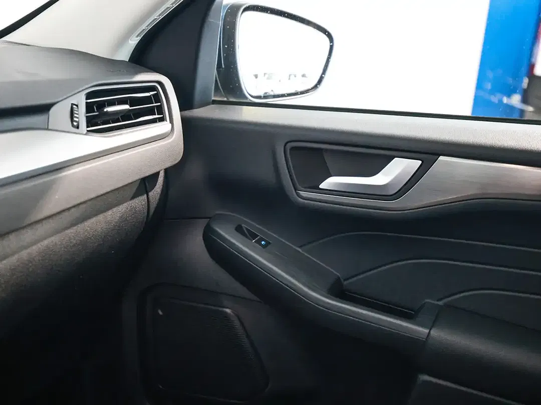 Ford Kuga 2.5 PHEV Titanium - Thumbnail 16