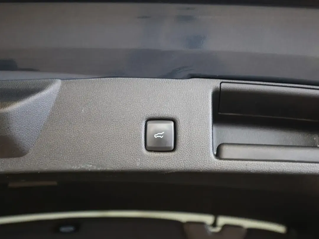 Ford Kuga 2.5 PHEV Titanium - Thumbnail 26