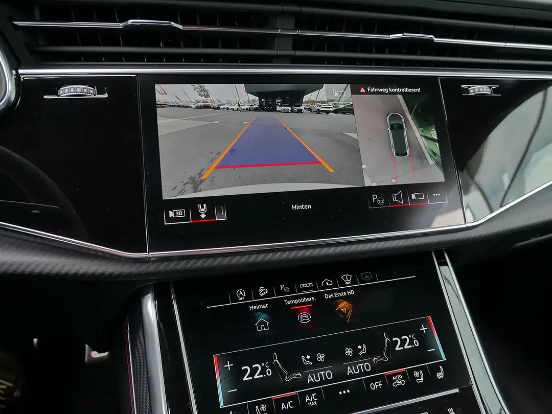 Audi SQ8 - foto 14