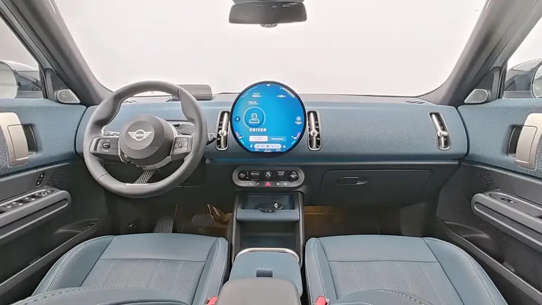 MINI Countryman SE All4 Favoured Trim - Thumbnail 12