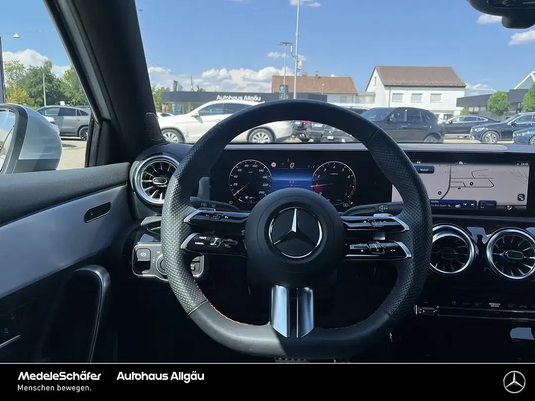 Mercedes-Benz A 180 AMG - Thumbnail 11