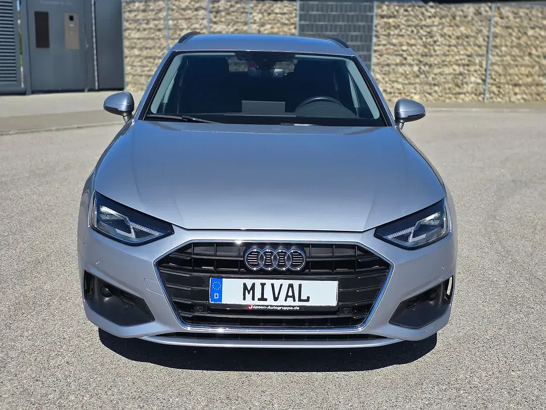Audi A4 2.0 - foto 2