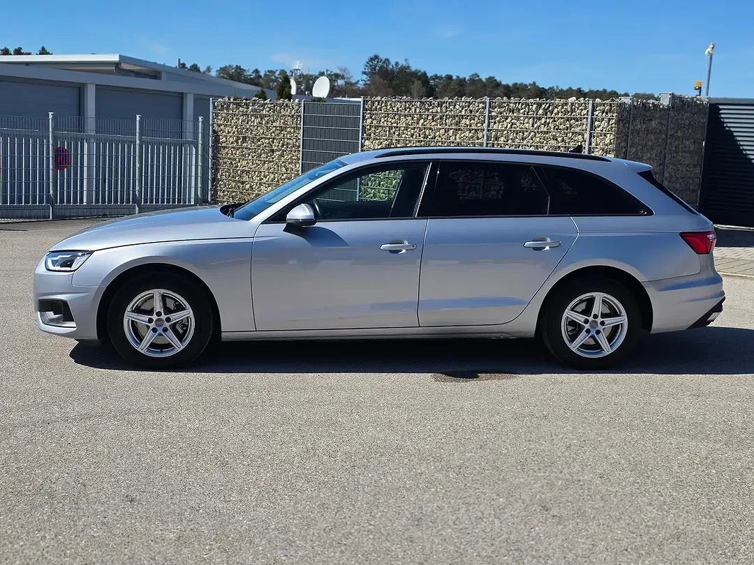 Audi A4 2.0 - Thumbnail 4