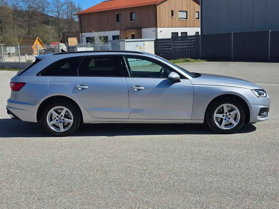 Audi A4 2.0 - Thumbnail 8