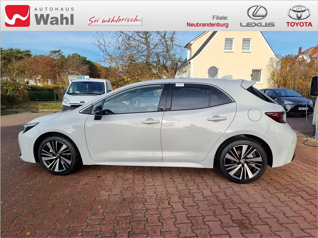 Toyota Corolla Hybrid Teamplayer - Thumbnail 3