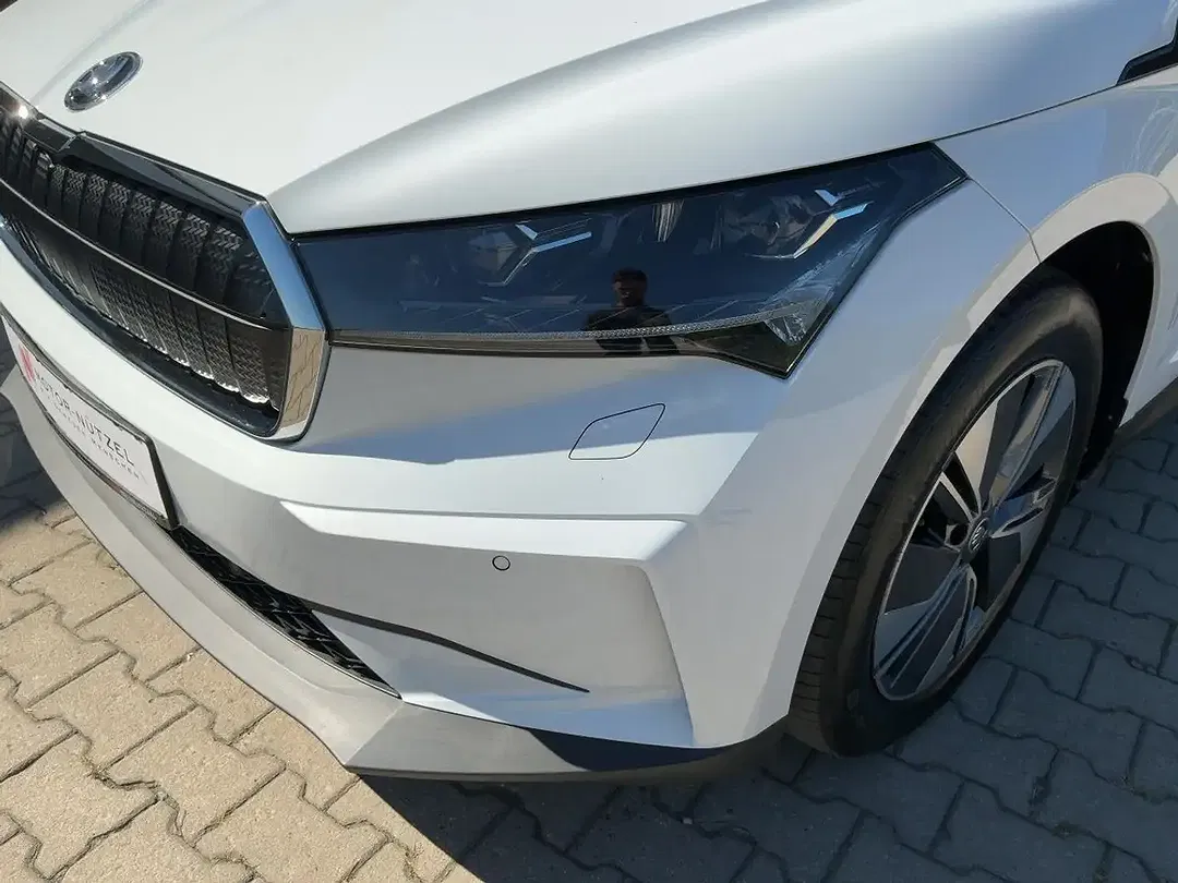 Skoda Enyaq 80 Suite - Thumbnail 16