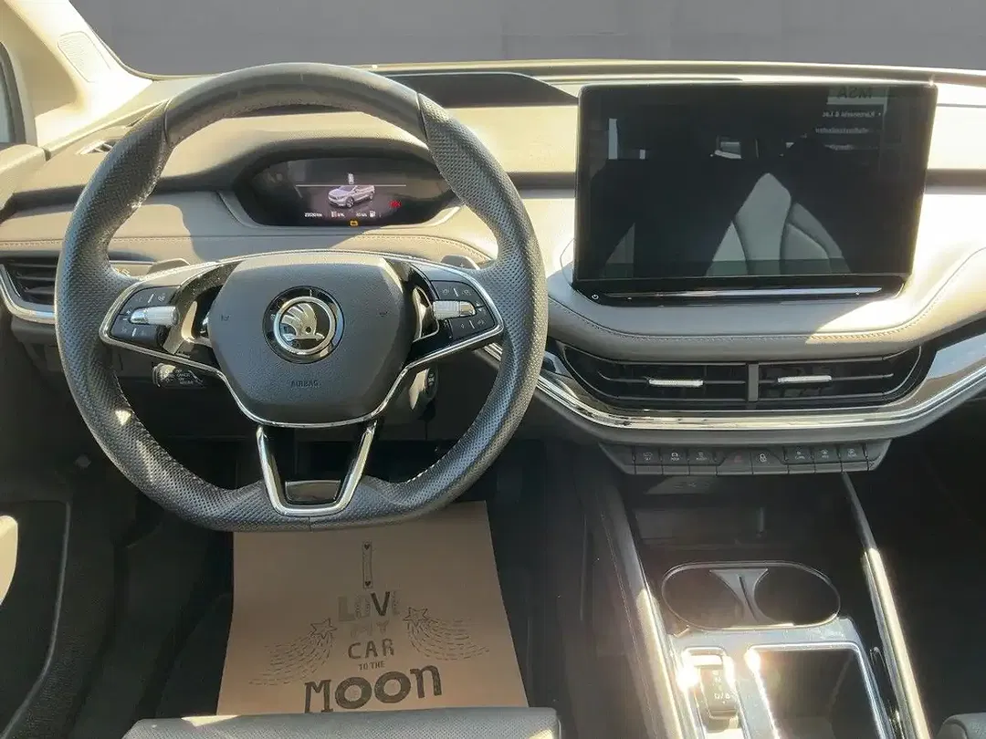 Skoda Enyaq 80 Suite - Thumbnail 8