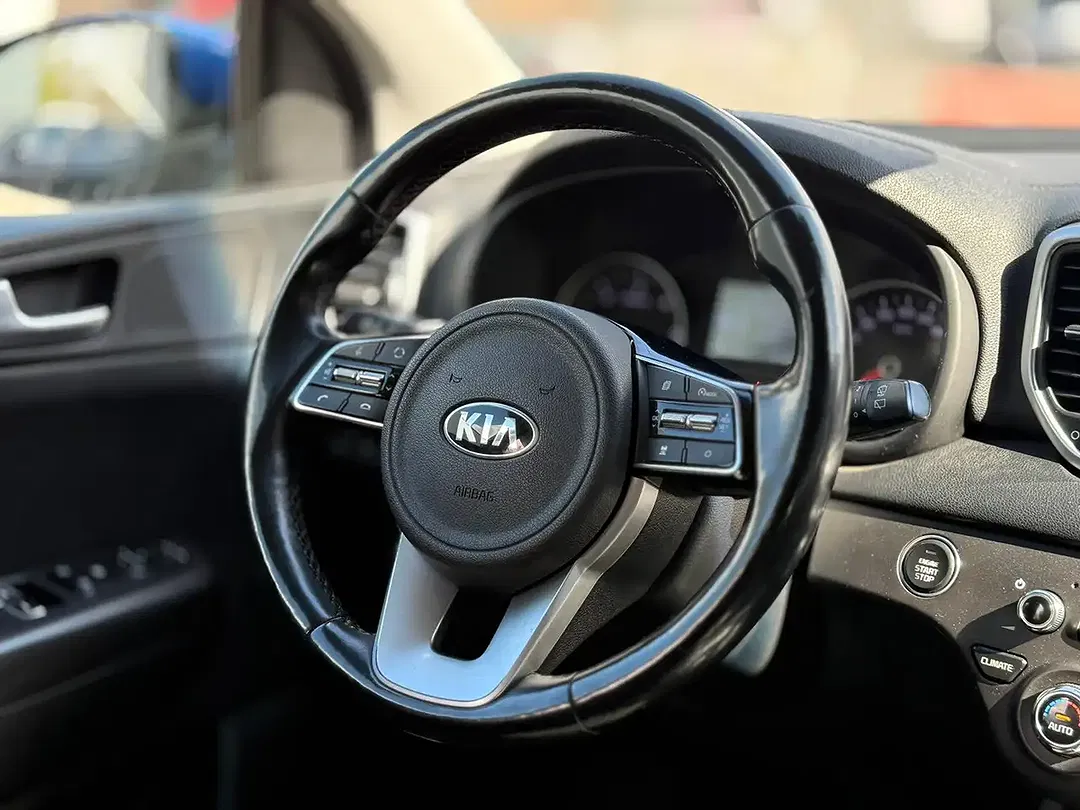 Kia Sportage 1.6 CRDi DCT - Thumbnail 9