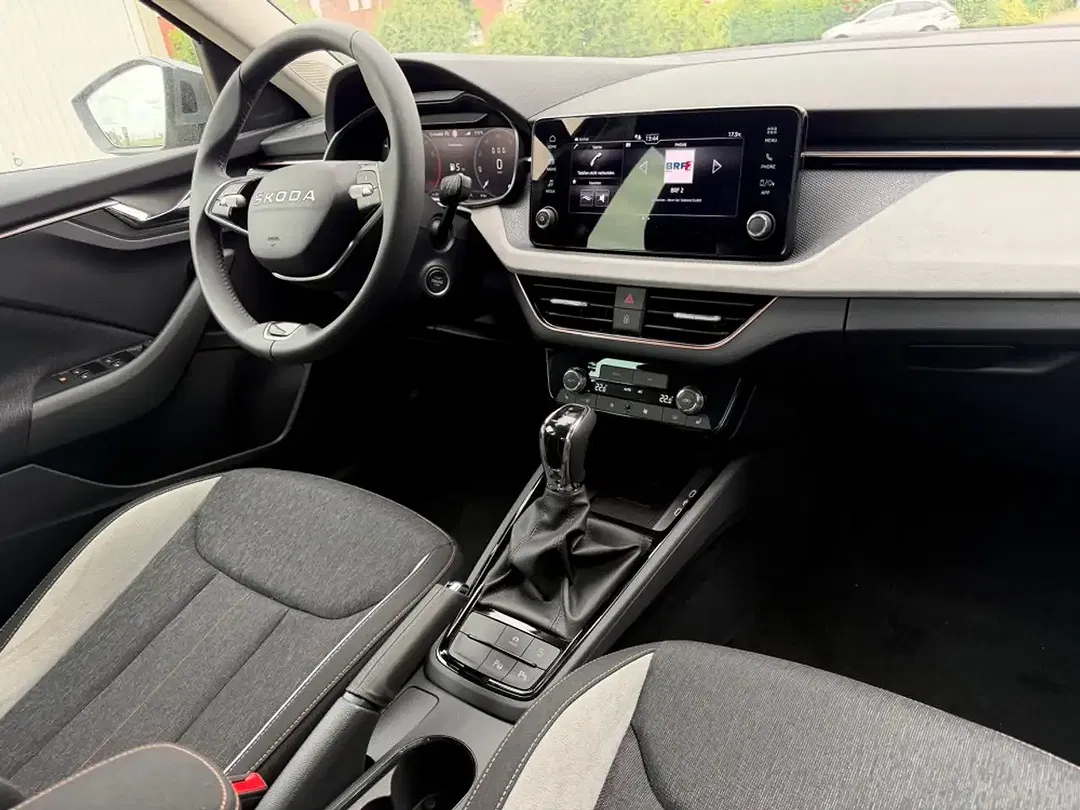 Skoda Kamiq 1.5 TSI DSG 130 Years Premium - Thumbnail 12