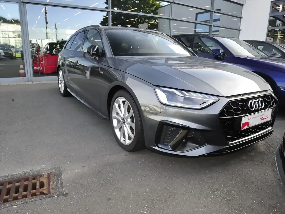 Audi A4 40 TFSI Avant S line - foto 1