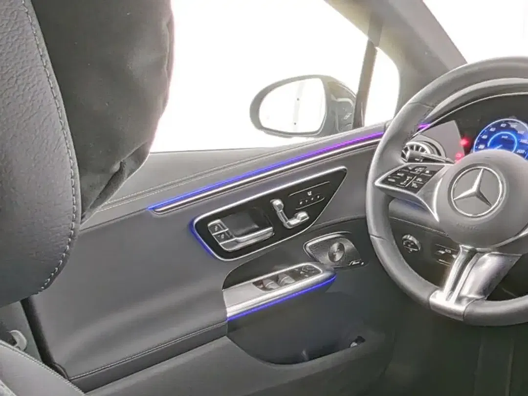 Mercedes-Benz EQE 300 Burmester AMG Line - Thumbnail 8