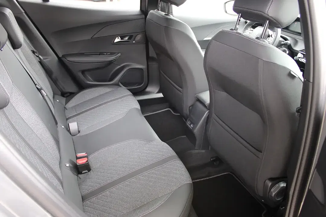Peugeot 2008 100 PureTech Allure - Thumbnail 8