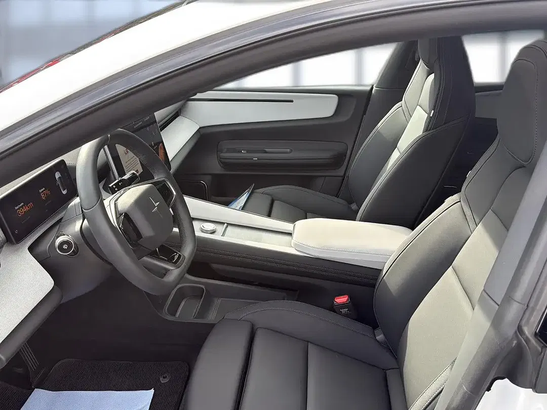 Polestar 4 Long Range - Thumbnail 10