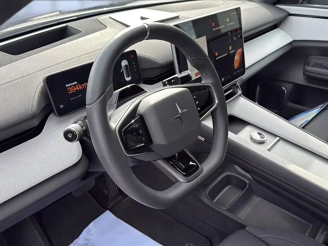 Polestar 4 Long Range - Thumbnail 11