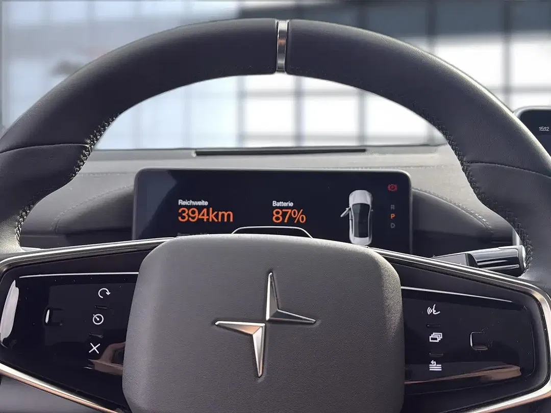 Polestar 4 Long Range - Thumbnail 12