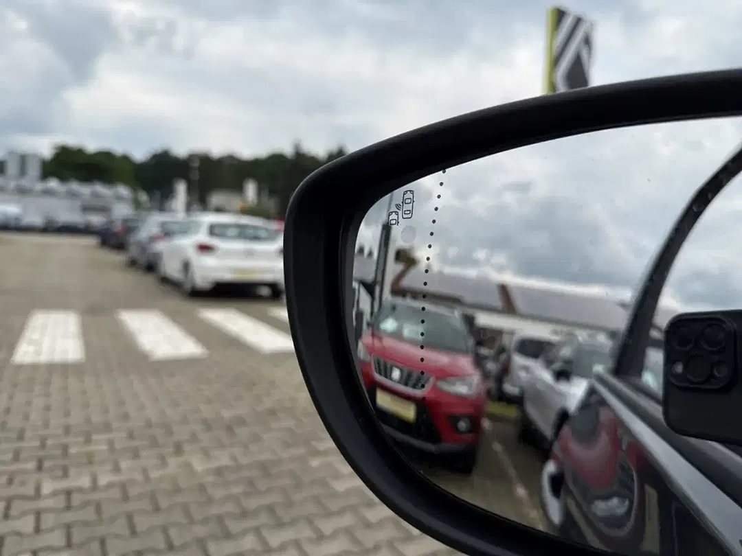 Renault ZOE R135 Iconic - Thumbnail 32