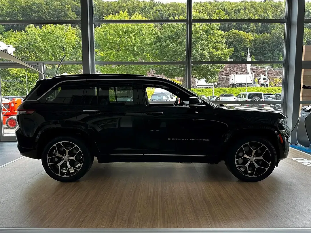 Jeep Grand Cherokee 4xe Summit - foto 2