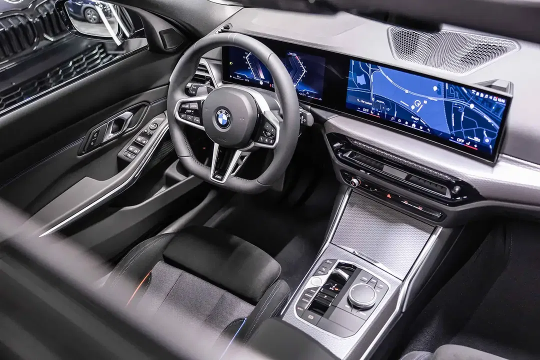 BMW 318 Touring M Sport - Thumbnail 12