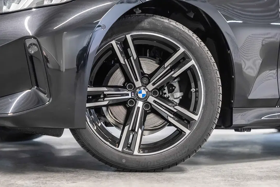 BMW 318 Touring M Sport - Thumbnail 4