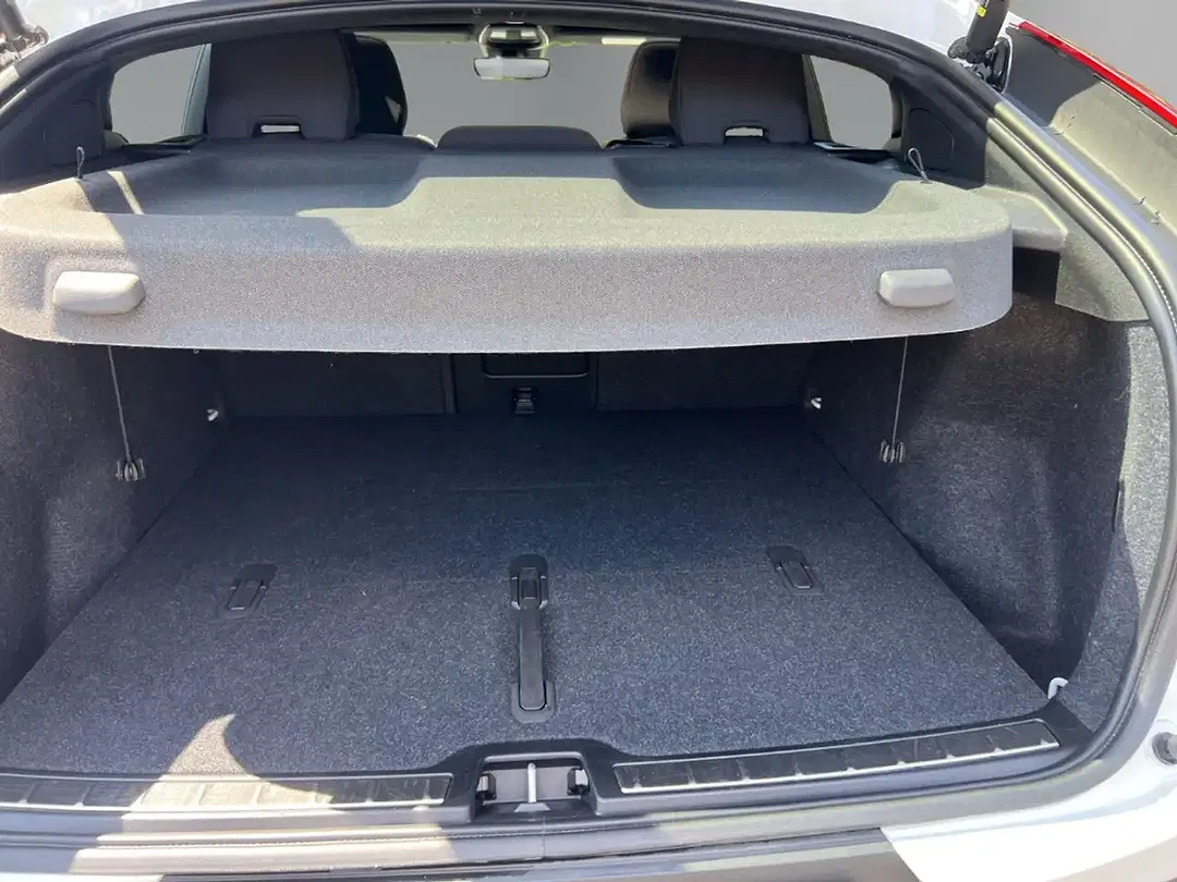 Volvo C40 EV Recharge Plus - Thumbnail 10