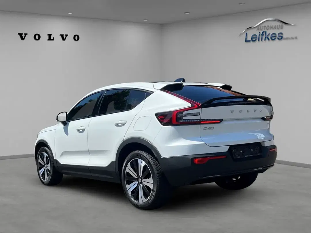 Volvo C40 EV Recharge Plus - Thumbnail 3